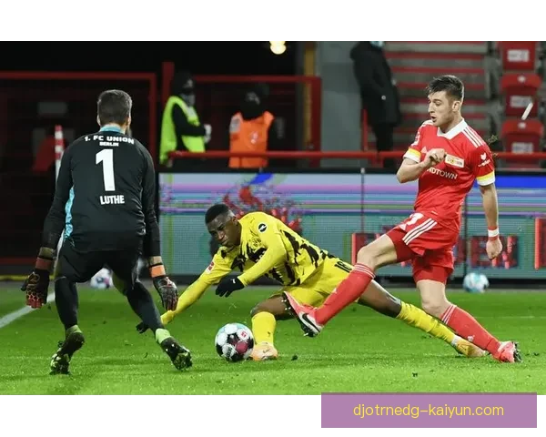 德甲奥尔班后防状态回暖，球队防守表现值得关注